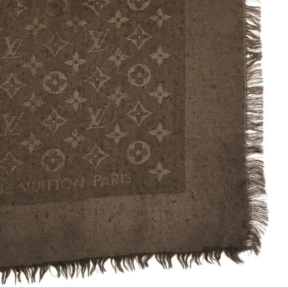 Robert Louis ■serial number