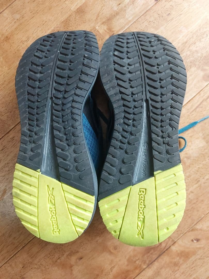 Reebok

 / 

Size : 25.5cm <div class=gnlqyh
